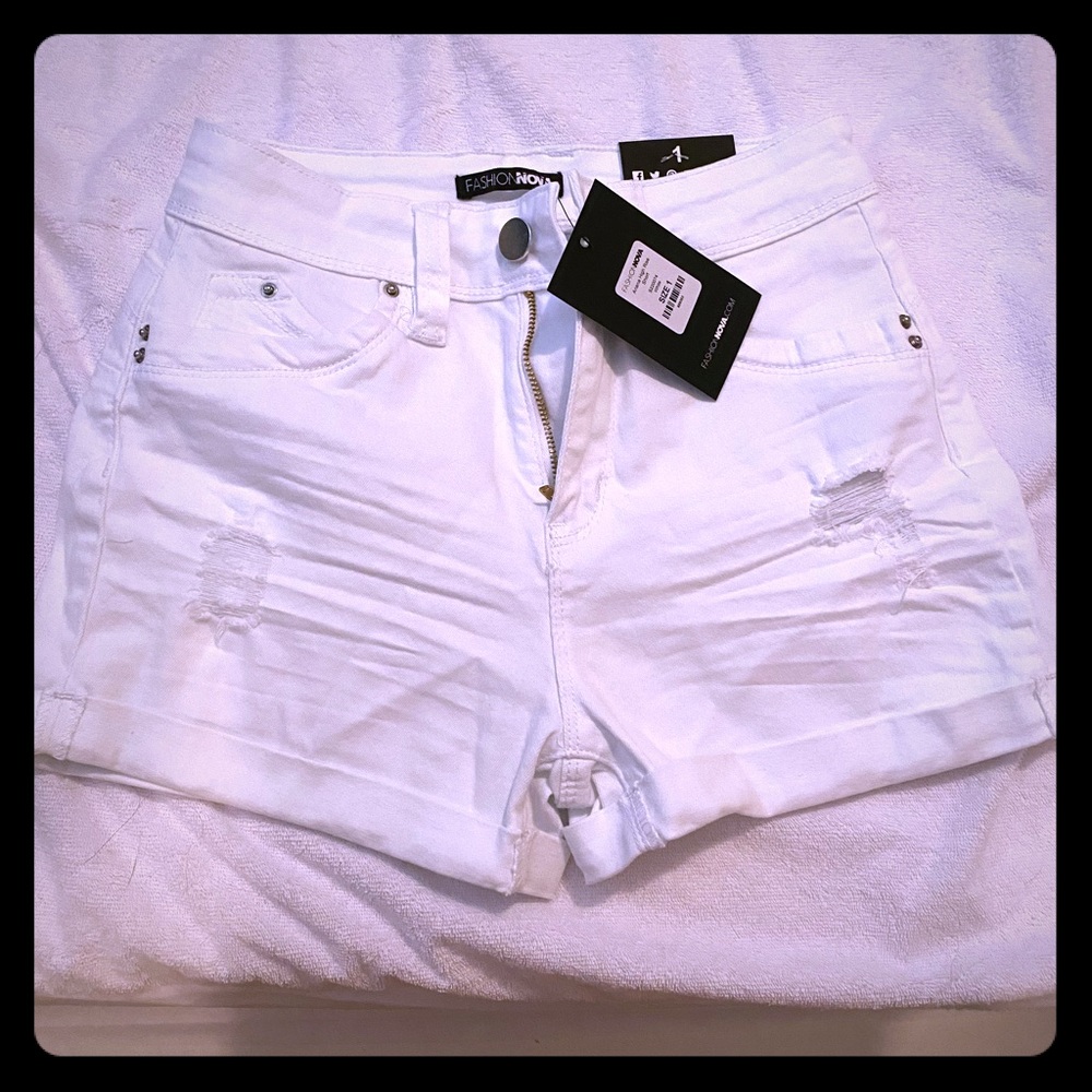 Fashion Nova Ariana High Rise Short White